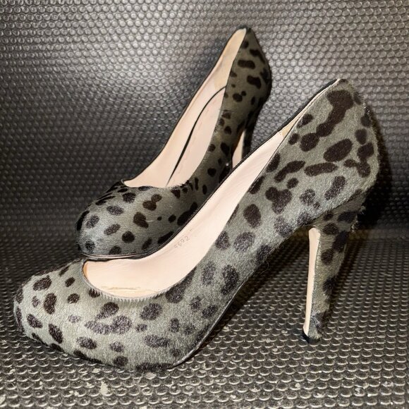 MIU MIU Leopard Print Pony Hair Gray Black Pumps Heels Women’s Size 9.5 (39.5) - Picture 1 of 8